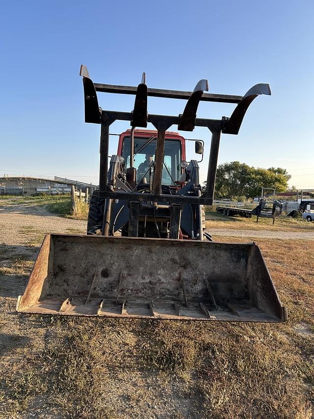 Image of Belarus 825 equipment image 1