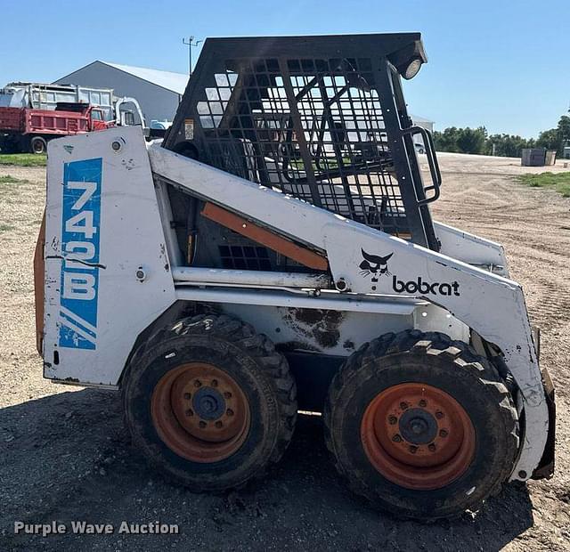 Image of Bobcat 742B equipment image 3