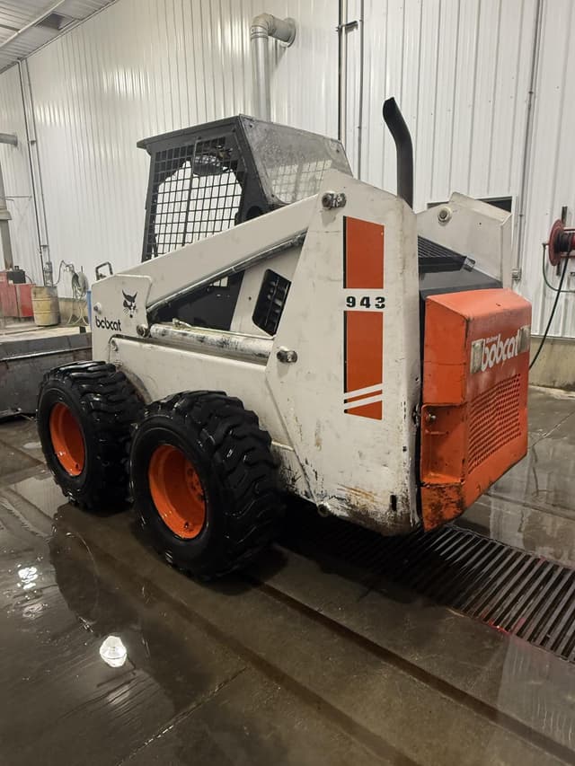 Image of Bobcat 943 equipment image 3