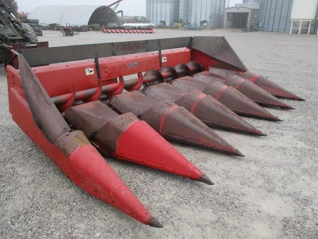 Image of Case IH 1063 equipment image 2