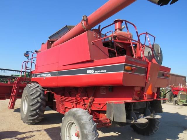 Image of Case IH 1666 equipment image 3