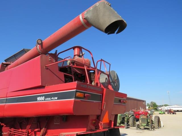 Image of Case IH 1666 equipment image 4