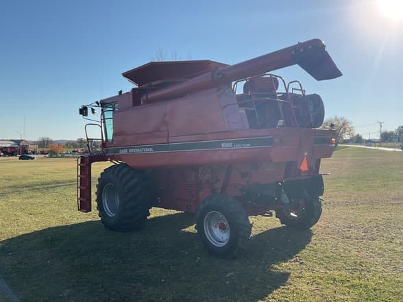 Image of Case IH 1666 equipment image 2