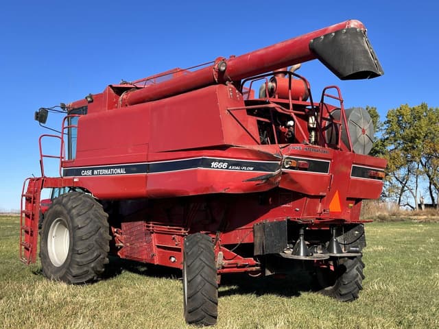 Image of Case IH 1666 equipment image 4