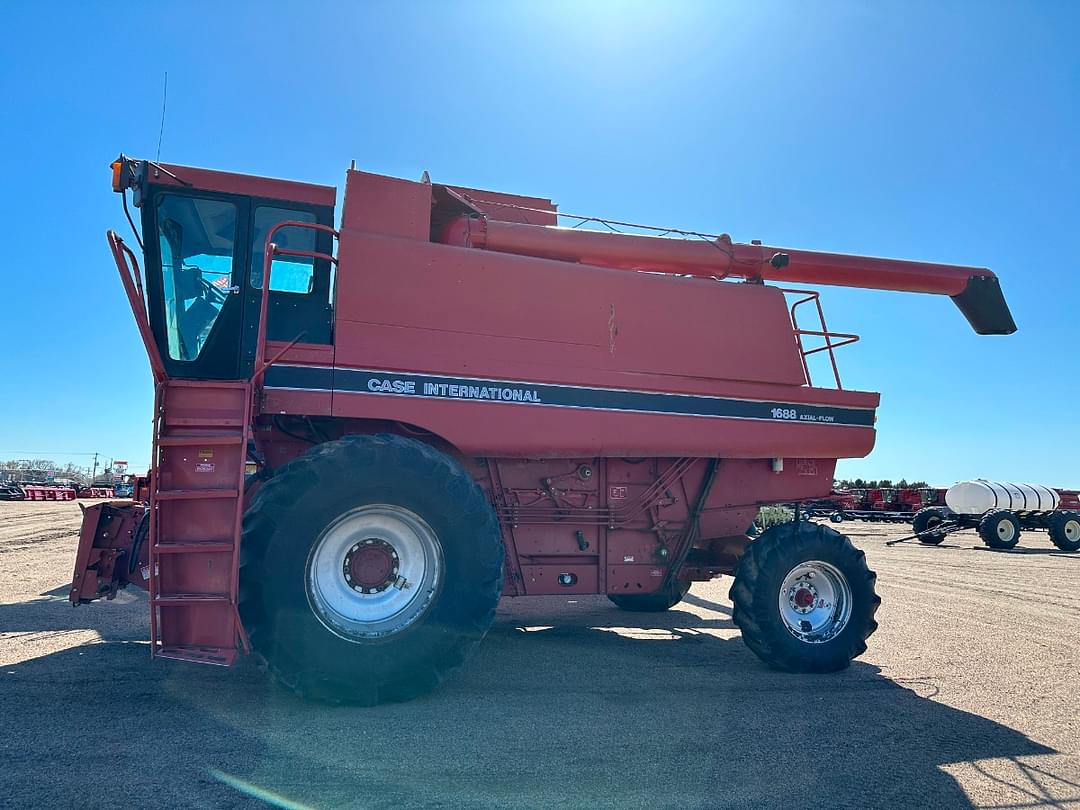 Image of Case IH 1688 Primary Image