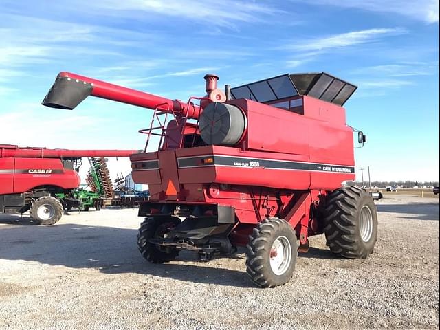 Image of Case IH 1688 equipment image 2