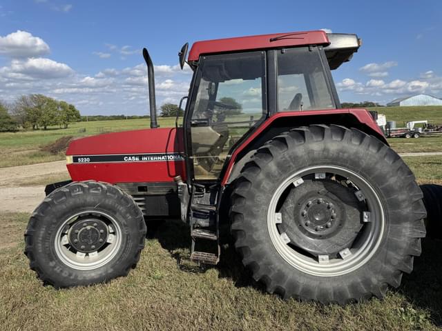Image of Case IH 5230 equipment image 3