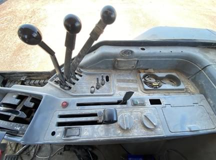 Image of Case IH 7110 equipment image 3