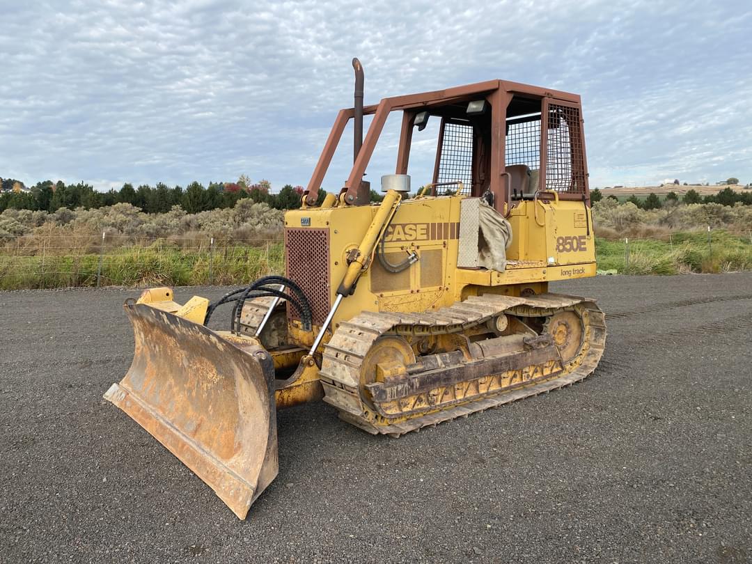 Image of Case 850E Primary image