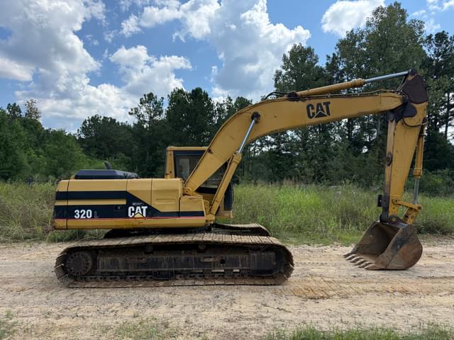 Image of Caterpillar 320L equipment image 2