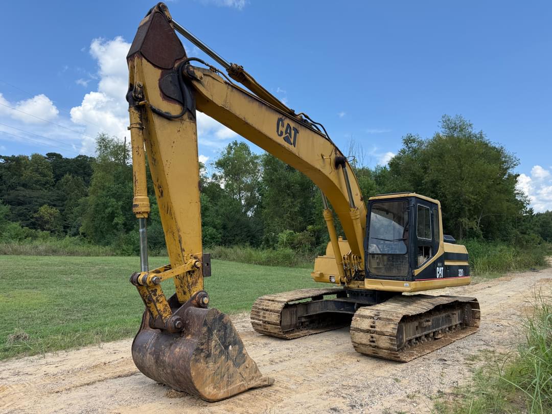 Image of Caterpillar 320L Primary image
