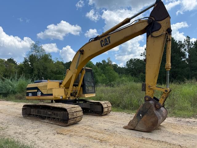 Image of Caterpillar 320L equipment image 1
