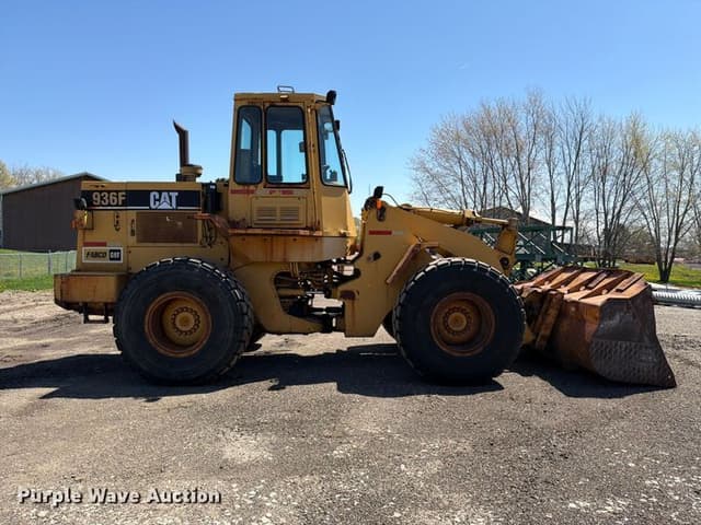 Image of Caterpillar 936F equipment image 3
