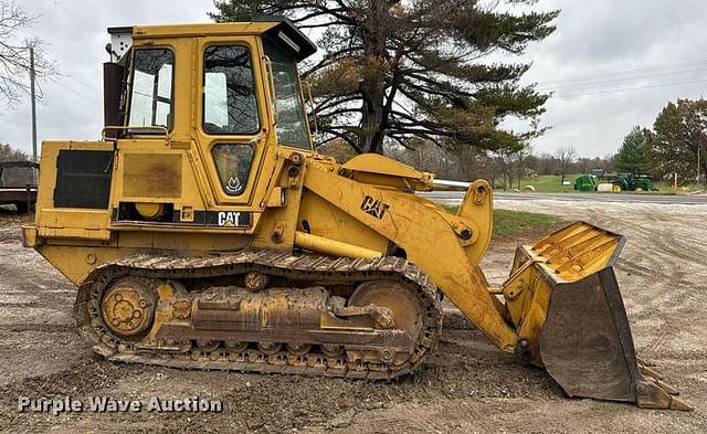 Image of Caterpillar 953B equipment image 3