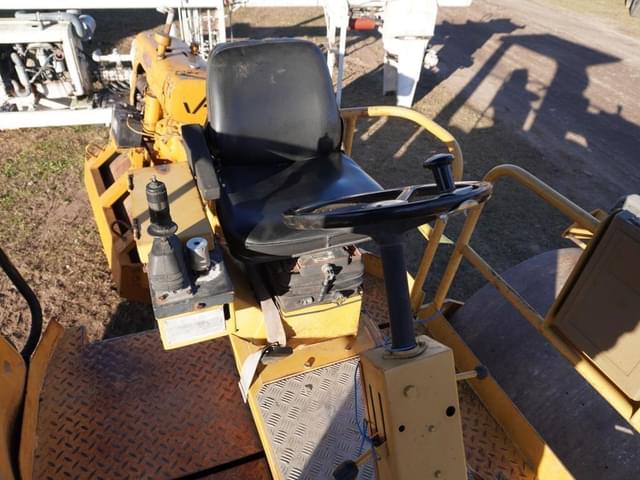 Image of Caterpillar CB-534 equipment image 4