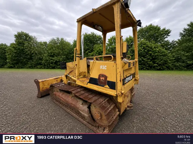 Image of Caterpillar D3C equipment image 2