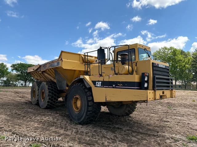 Image of Caterpillar D400D equipment image 2