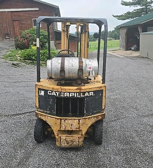 Image of Caterpillar V30D equipment image 3