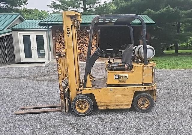 Image of Caterpillar V30D equipment image 1