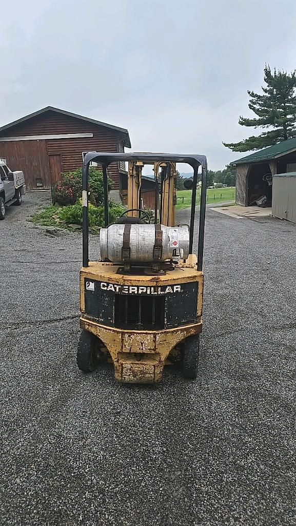 Image of Caterpillar V30D equipment image 4