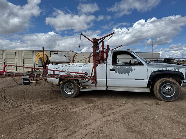 Image of Chevrolet 3500 equipment image 1