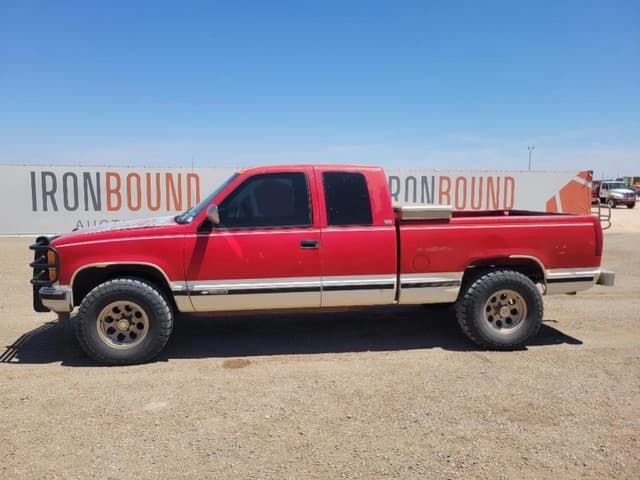 Image of Chevrolet 1500 equipment image 1