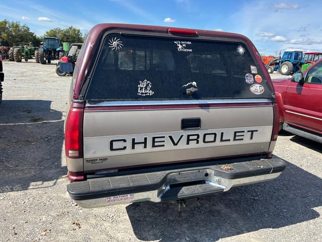 Image of Chevrolet 1500 equipment image 4