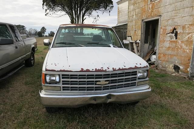 Image of Chevrolet 2500 equipment image 1