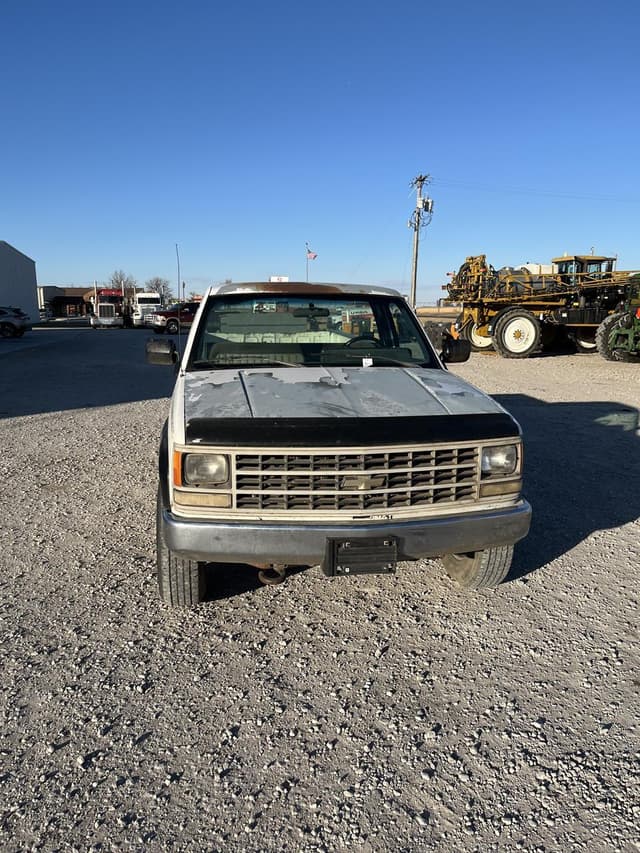 Image of Chevrolet 2500 equipment image 4