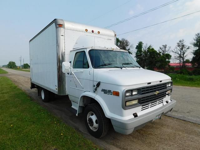 Image of Chevrolet 30 equipment image 1
