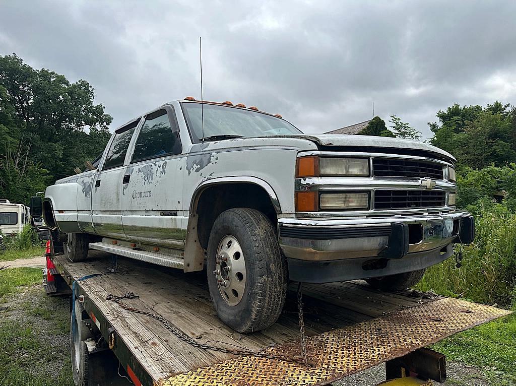 Image of Chevrolet 3500 Image 1