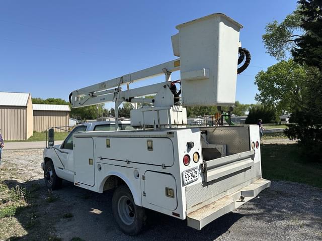 Image of Chevrolet 3500 equipment image 2