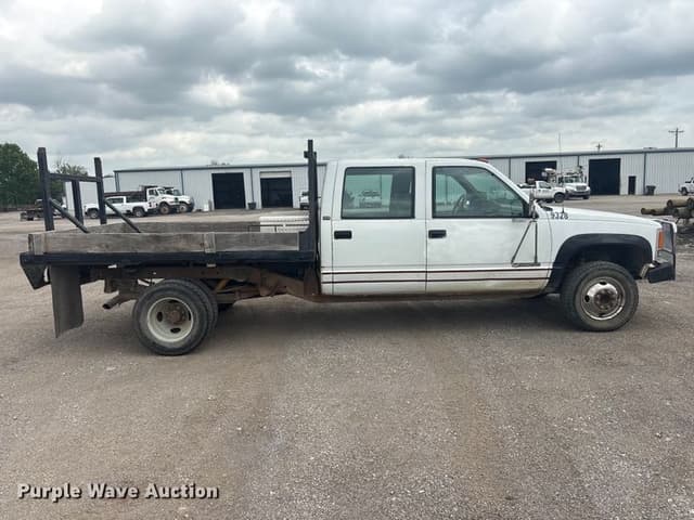 Image of Chevrolet 3500 equipment image 3