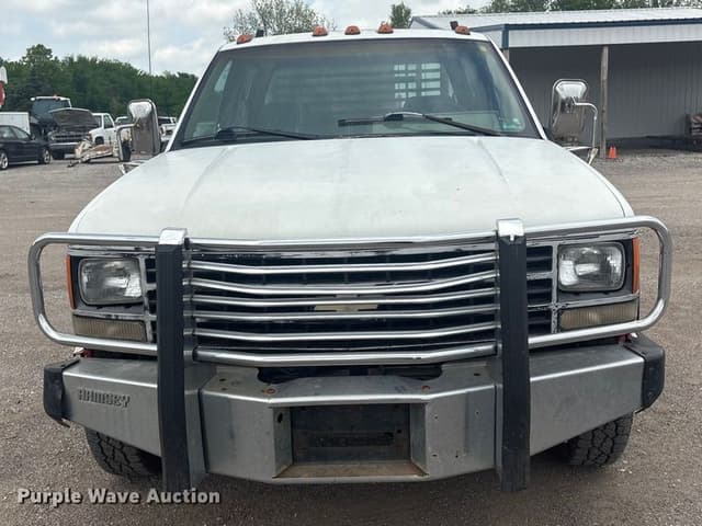 Image of Chevrolet 3500 equipment image 1