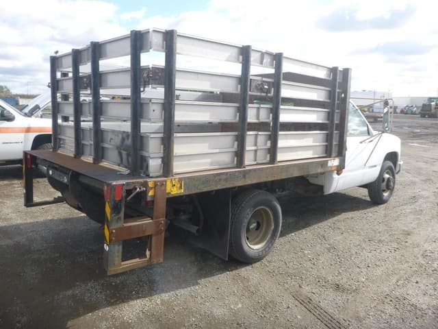 Image of Chevrolet 3500 equipment image 3