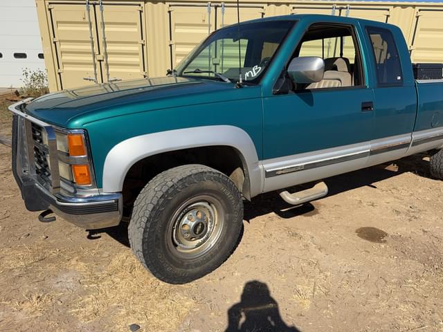 Image of Chevrolet 2500 equipment image 2