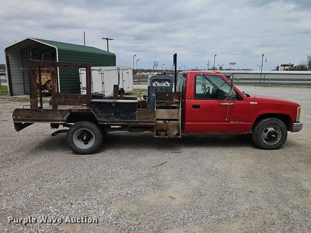 Image of Chevrolet C3500 equipment image 3