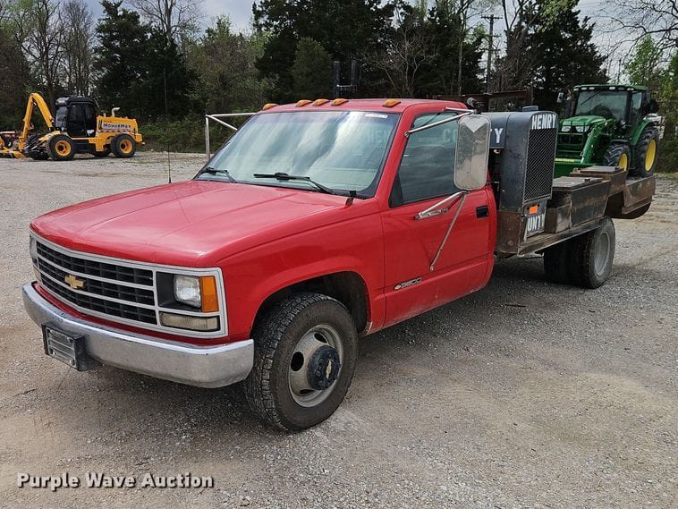1993 Chevrolet C3500 Equipment Image0
