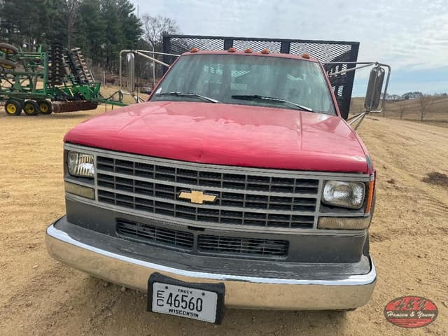 Image of Chevrolet 3500HD equipment image 2