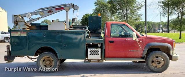 Image of Chevrolet C3500 equipment image 3