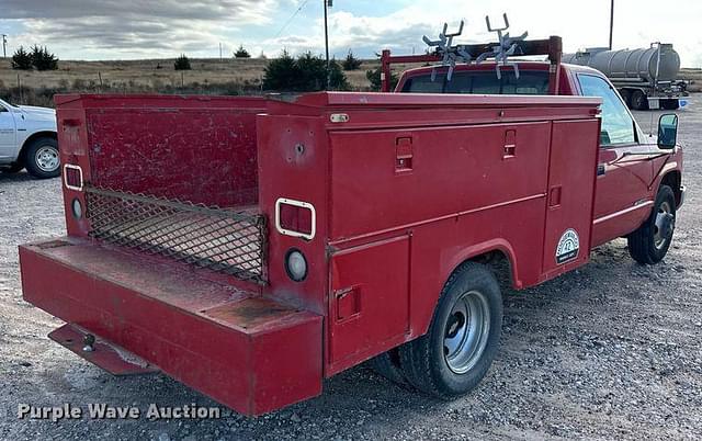 Image of Chevrolet C3500 equipment image 4