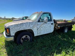 1993 Chevrolet 3500 Equipment Image0