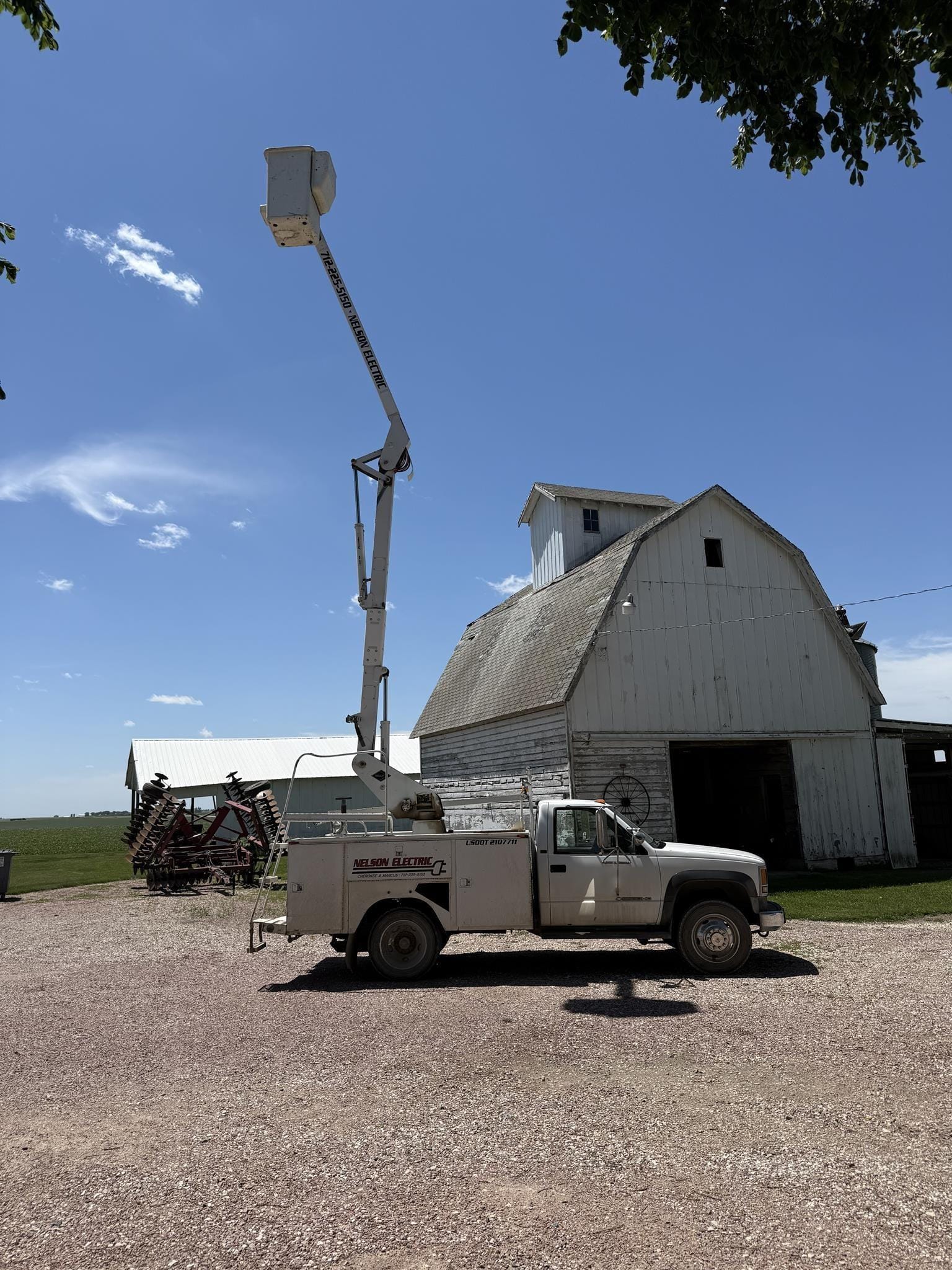 1993 Chevrolet 3500HD Equipment Image0