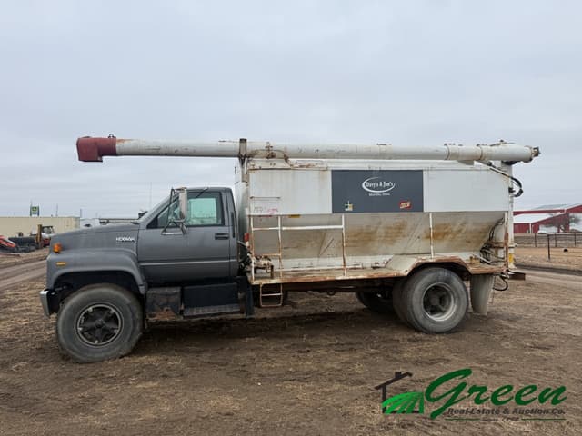 Image of Chevrolet C70 equipment image 1