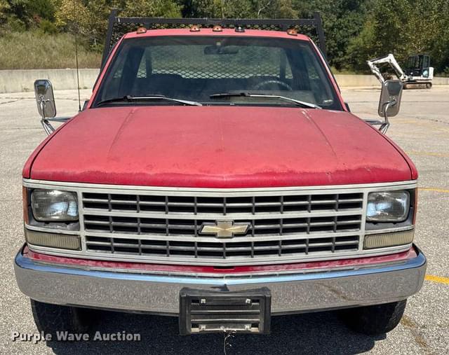 Image of Chevrolet 3500 equipment image 1