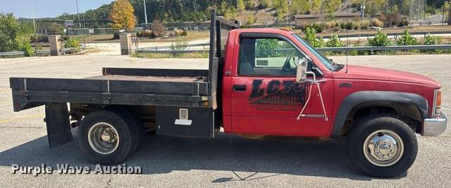 Image of Chevrolet 3500 equipment image 3