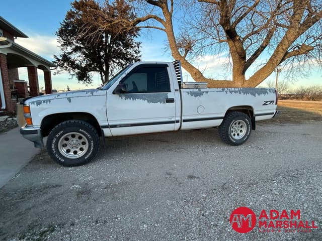 Image of Chevrolet K1500 equipment image 3