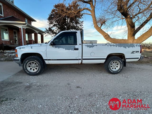 Image of Chevrolet K1500 equipment image 4