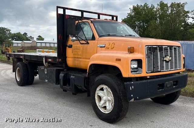 Image of Chevrolet C5500 equipment image 2
