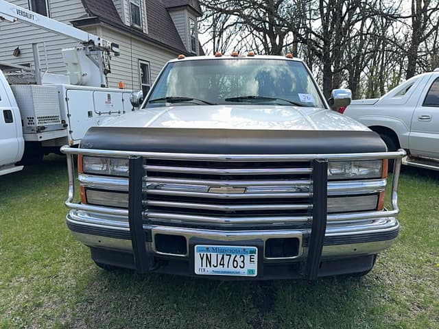 Image of Chevrolet Silverado equipment image 1